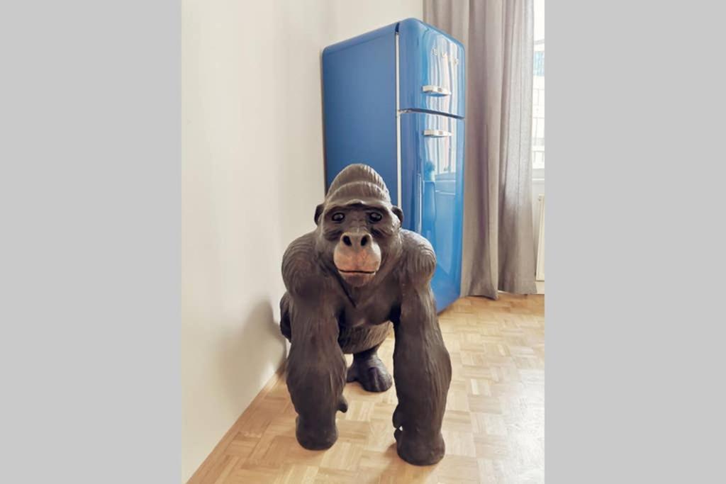 Gorilla - Central Station 100 Meters Away Wien Ngoại thất bức ảnh